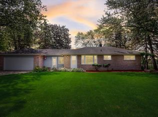 1431 E Golden Ln, Oak Creek, WI 53154