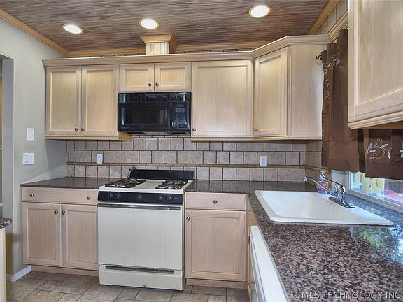 4th image of 1280 E 139th St