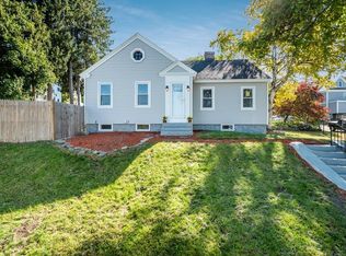 5 Dundee St, Lowell, MA 01850
