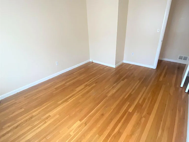 8 Abington Ave — Photo 6