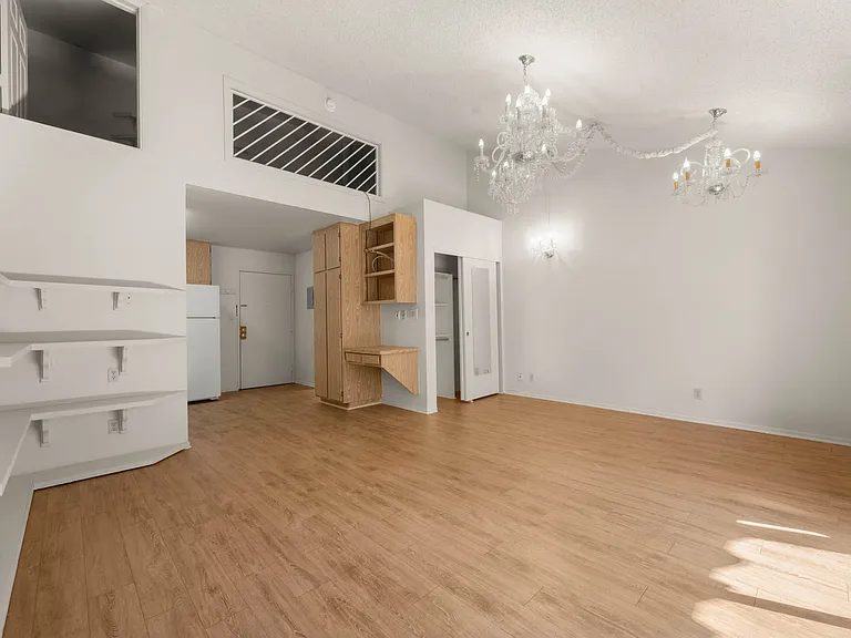2633 Ellendale Pl — Photo 15