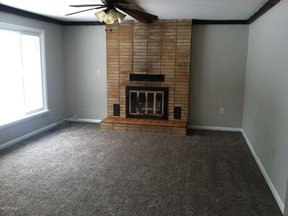 4th image of 156 W Ferney St