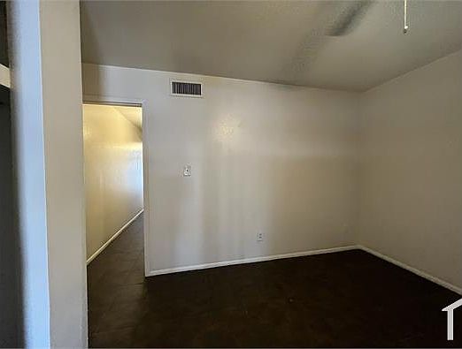 3rd image of 6810 N 35th Ave N
