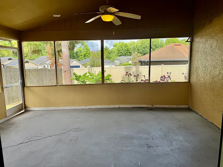 1012 Henson Ct — Photo 21