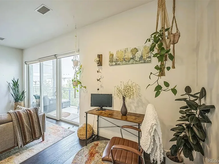 2525 Arapahoe St #213 — Photo 13