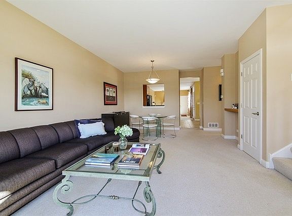 3rd image of 2207 Patriot Blvd