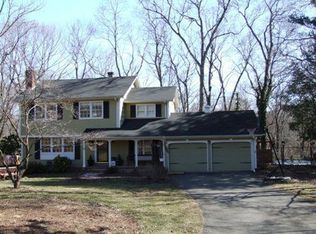 15 Toth Ln, Rocky Hill, NJ 08553