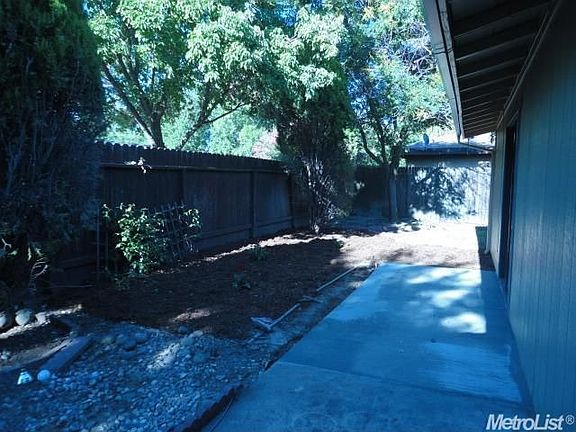 3rd image of 4924 Lavelle Way