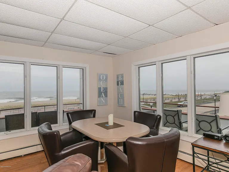 18 Ocean Ave — Photo 15