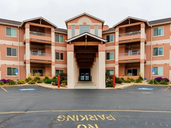 3600 Sheridan Lake Rd APT 234, Rapid City, SD 57702