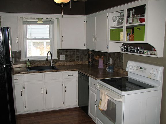 3rd image of 1907 Byrd Ave