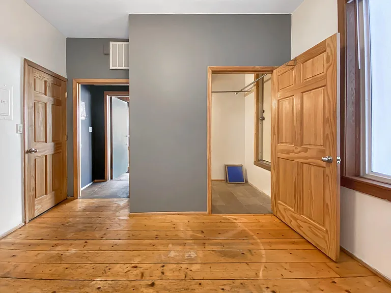 1003 N Wolcott Ave #2R — Photo 5