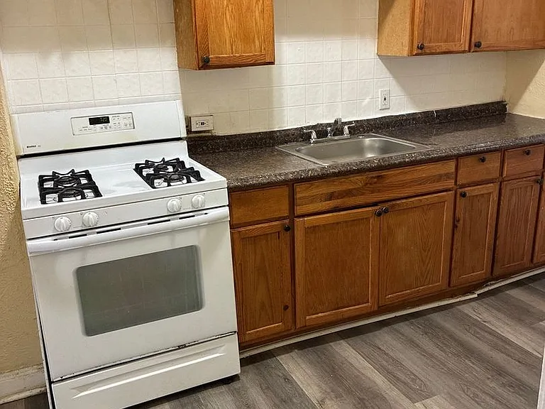 4129 Norfolk Ave — Photo 2