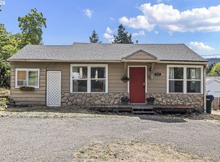 747 NE Jackson St, Roseburg, OR 97470