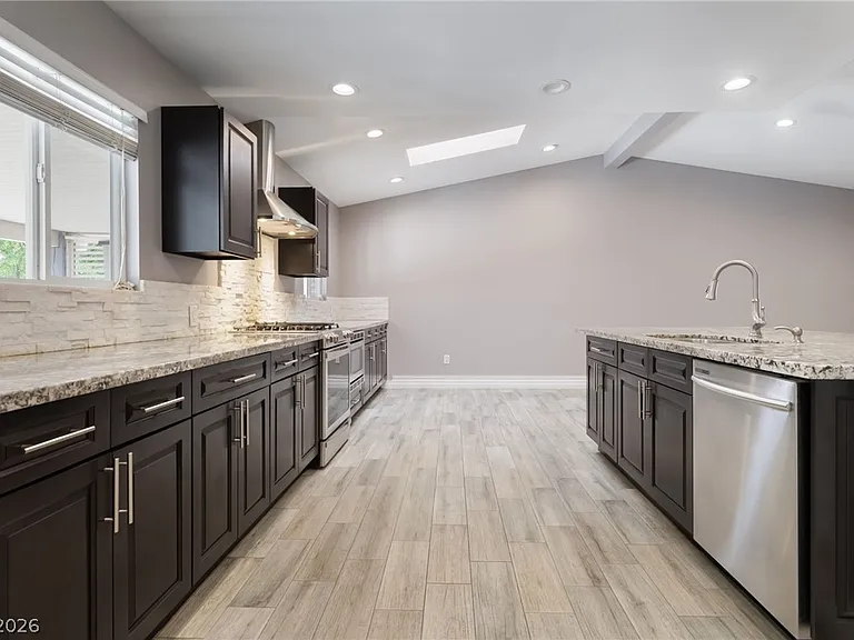 7425 Copper Crown Ct — Photo 16