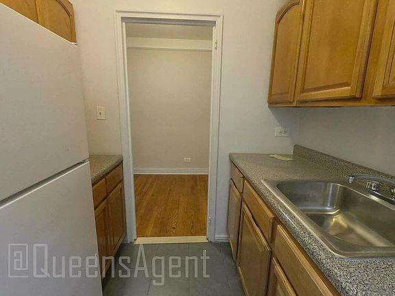 5th image of 85-05 Elmhurst Ave #E5