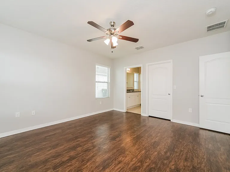 1883 Green Dragon Dr — Photo 10