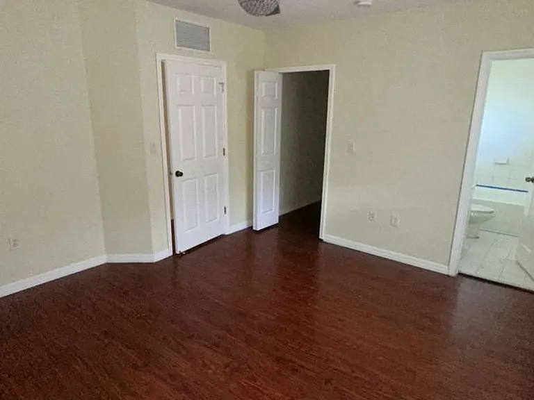 825 SW 6th Pl — Photo 13