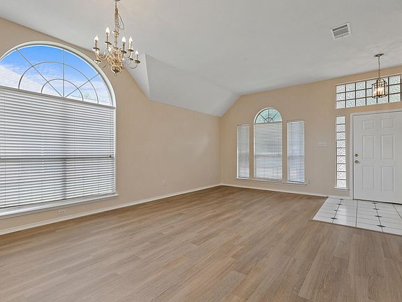 4th image of 10119 Norman Ct