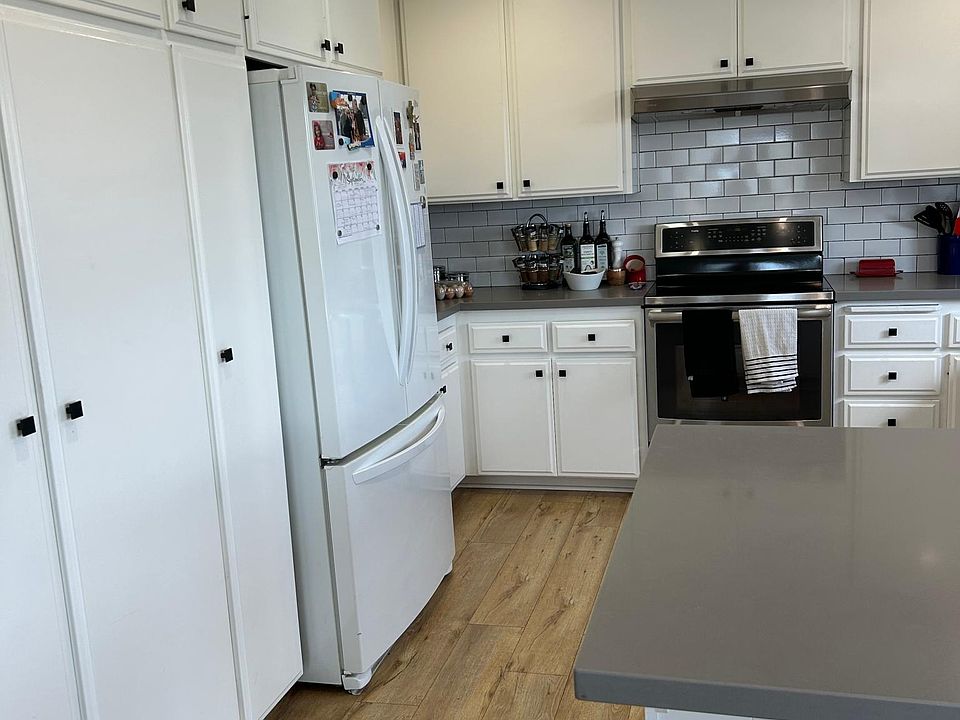 1st image of 405 Marcos St