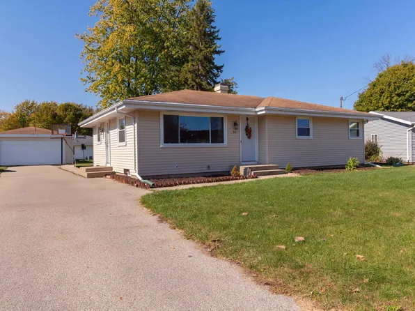 918 Ida St, Menasha, WI 54952
