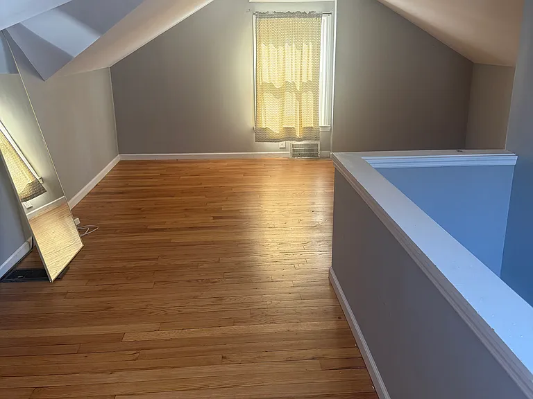 375 W Webster Ave — Photo 6