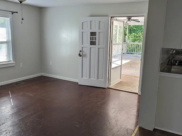 530 Dooley Rd — Photo 5