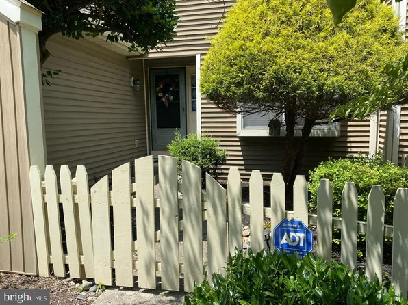 1620 Lakeview Cir, Yardley, PA 19067