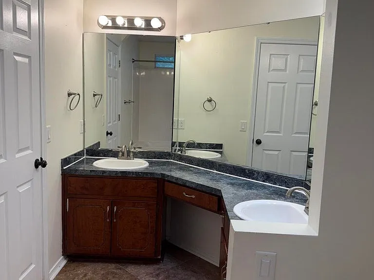 5 Neptune Dr — Photo 29