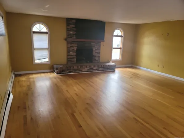 (undisclosed Address), Hamden, CT 06512