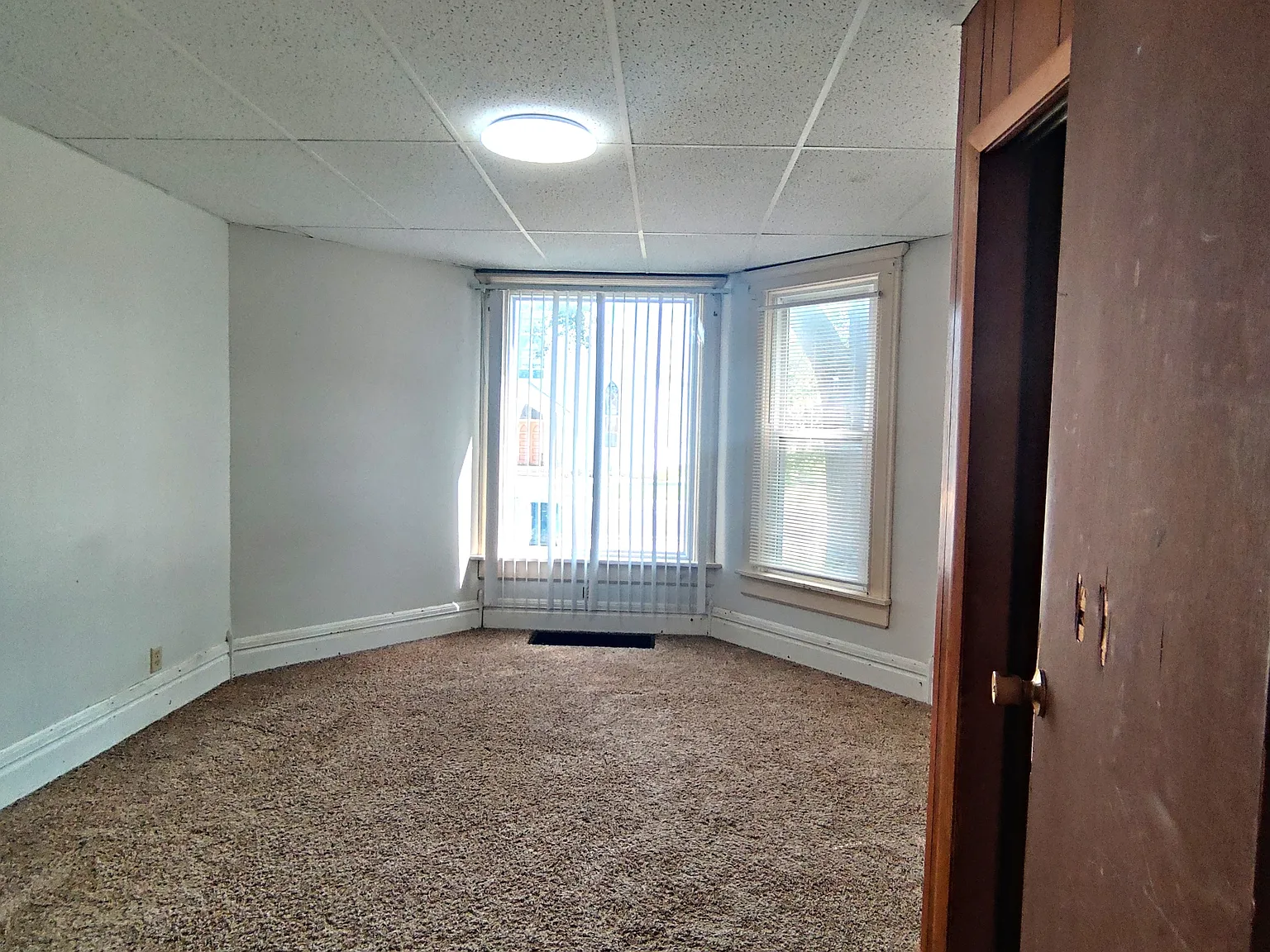 416 / 220 W Union St, Earlville - 1 — Photo 3