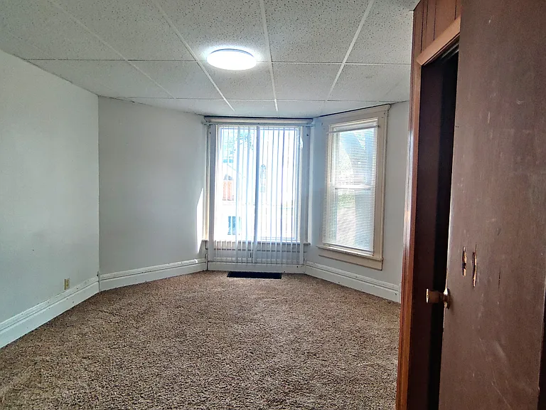 220 W Union St #1 — Photo 3