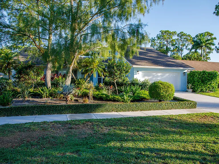 900 Cosmos Ct — Photo 41