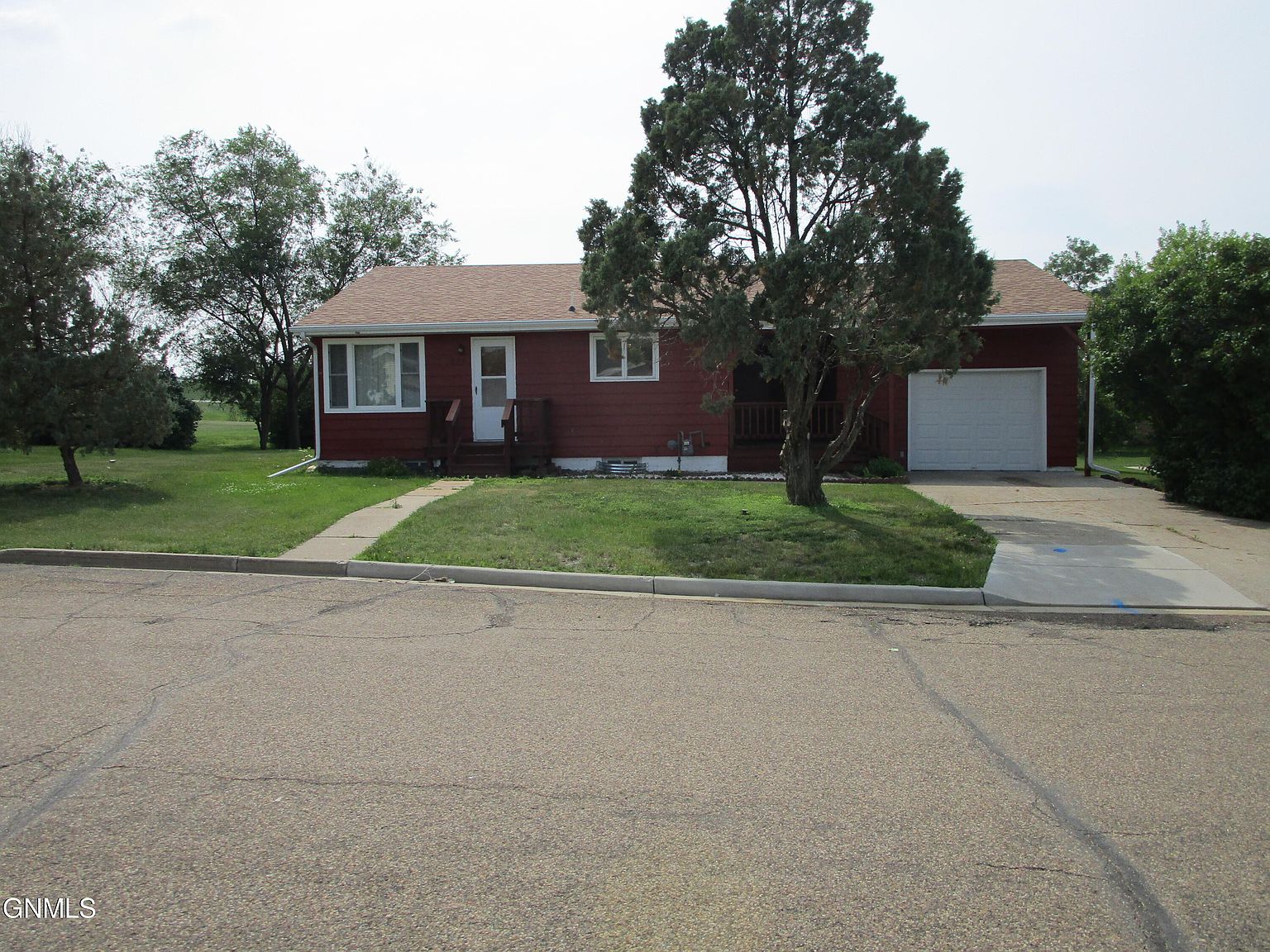 405 S 3rd St, Glen Ullin, ND 58631 MLS 4008271 Zillow