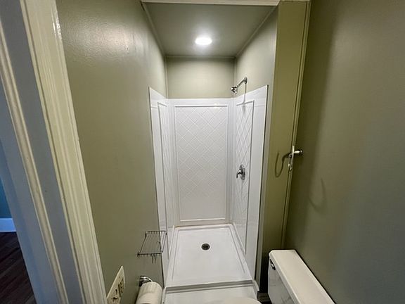 5th image of 131 W Home Ave APT 6