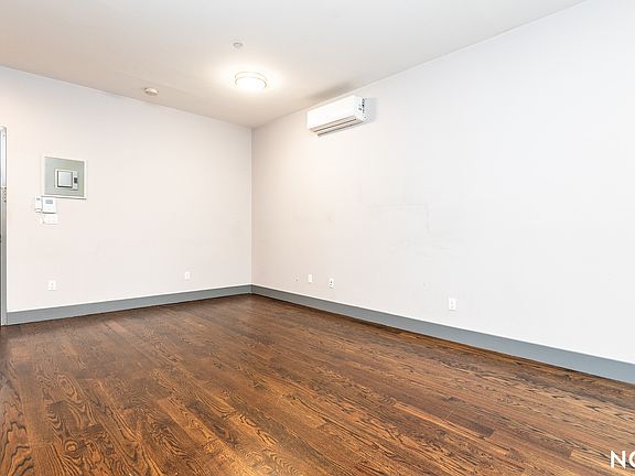 4th image of 1277 Putnam Ave #2D