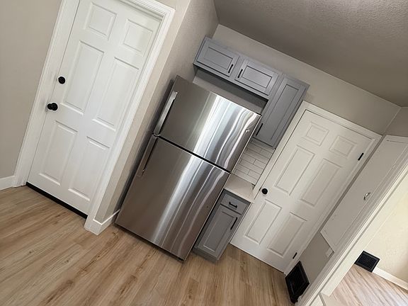 4th image of 2233 10th Ave #A