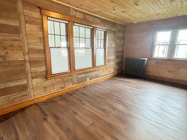 715 W Court St — Photo 24