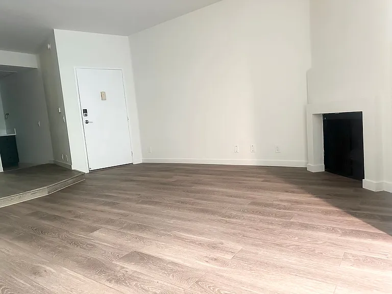 1234 Las Palmas Ave — Photo 12