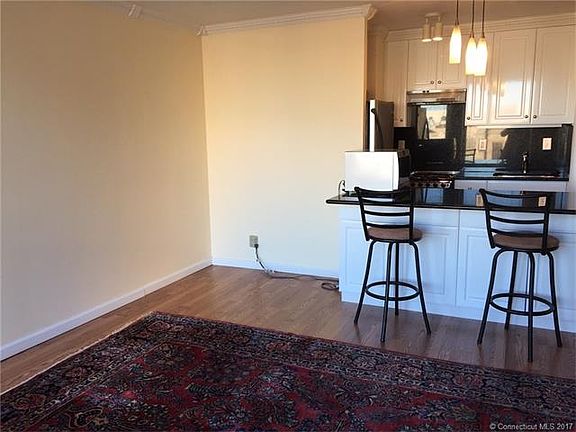 kitchen/living space