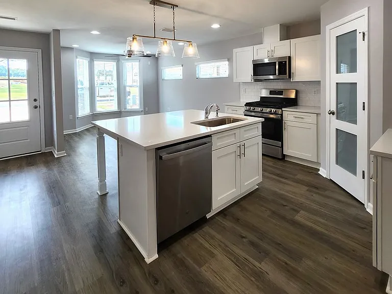 3607 Meadow Vista Ln — Photo 7