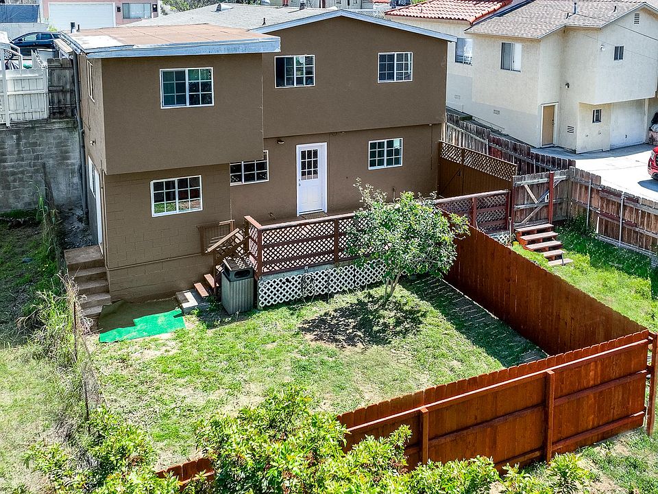 1st image of 2336 Sumac Dr #2