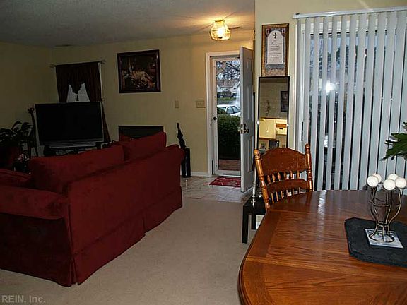 3rd image of 301 Wimbledon Chase APT B