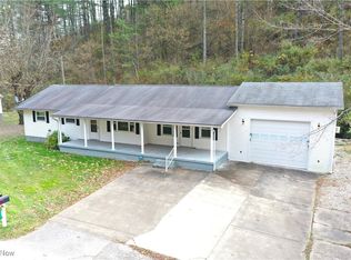 11817 S Calhoun Hwy, Arnoldsburg, WV 25234