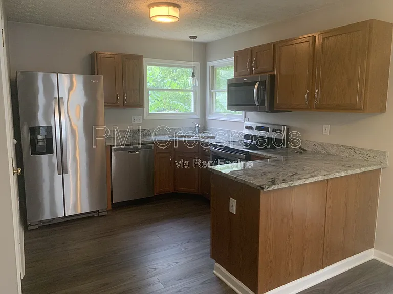 8620 Olenbrook Dr — Photo 10