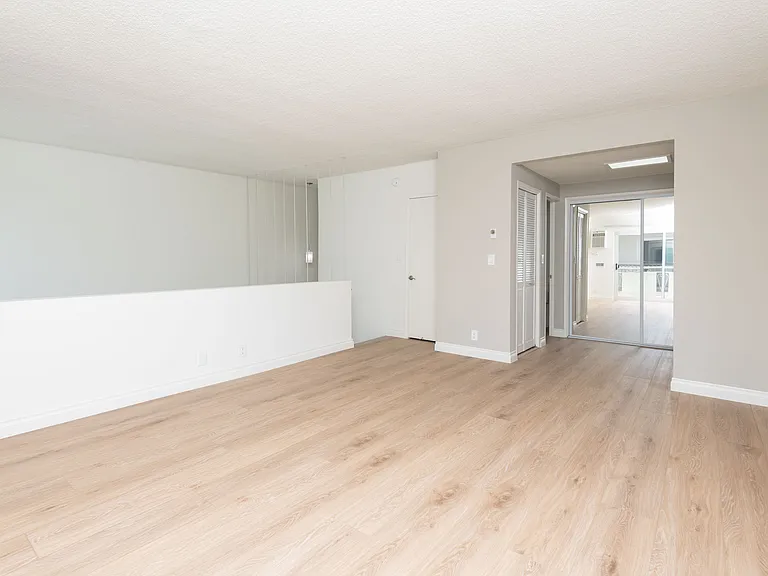 8211 Redlands St #6 — Photo 9