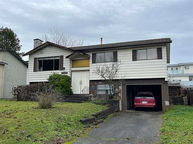 8868 Roslin Pl photo 1
