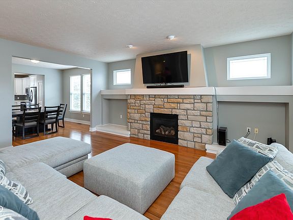 3rd image of 7149 Wilshire Way