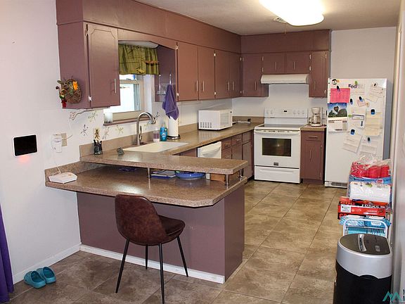 5th image of 1321 W Dogwood Ave
