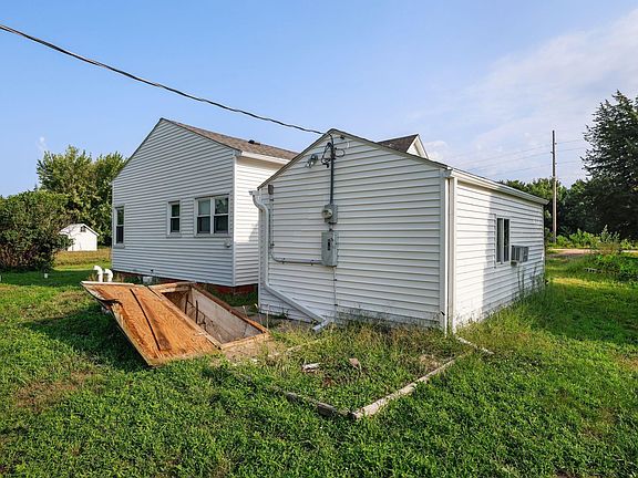 4th image of 2240 E Pauline Blvd